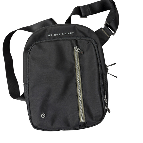 Briggs & Riley HTA Crossbody Bag Black RFID Travel Zip Pockets Lightweight - Picture 1 of 16